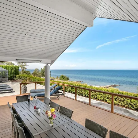 Hébergement de vacances Magnifique Maison À Strøby Avec Vue Sur La Mer